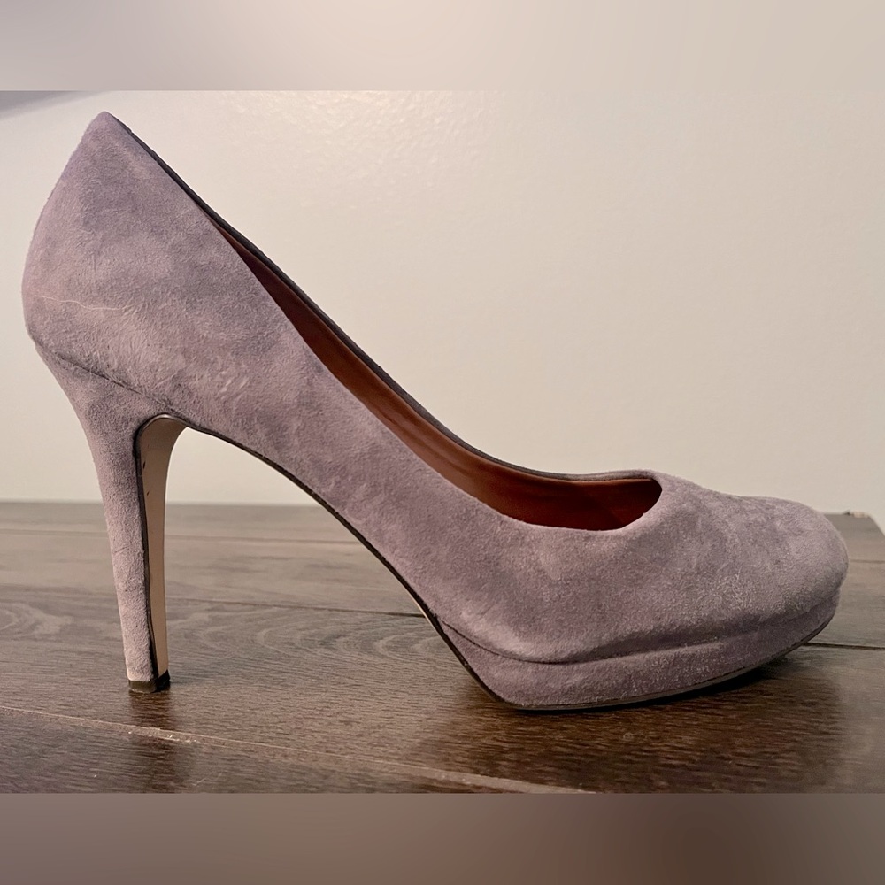 Banana Republic Kristen Grey Suede Pump - Size 7.5